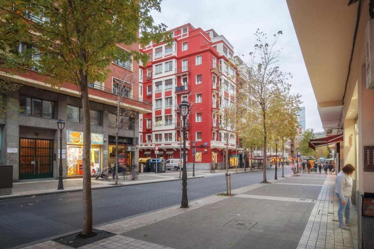 Estrena Glamour Y Guggenheim Bilbau Exterior foto